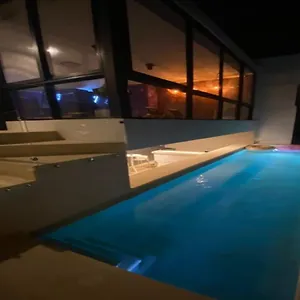 https://autentico-vertical-playa-del-carmen.quintano-roohotels.com